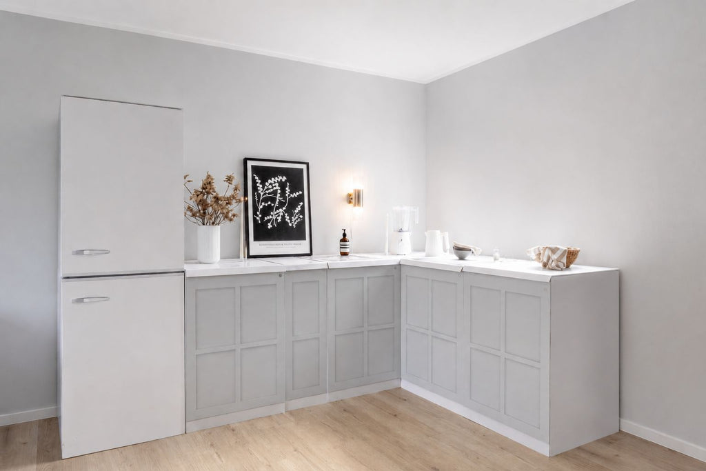 Eckküche aus Pappe – L-Form 270 × 180 cm mit Kühlschrank