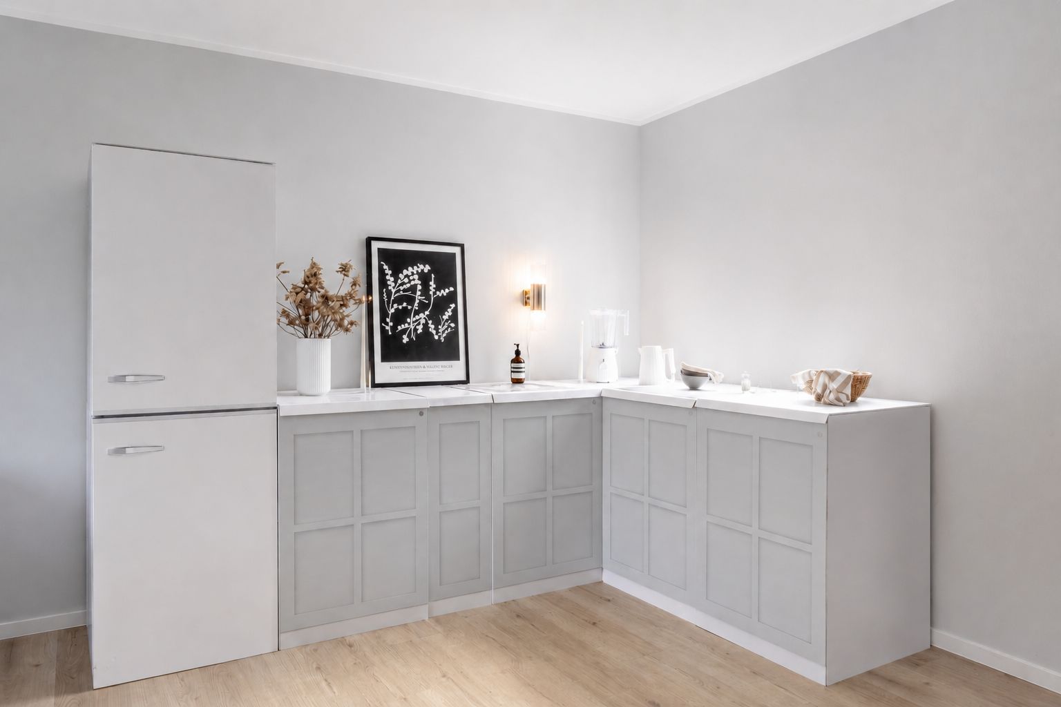 Eckküche aus Pappe – L-Form 270 × 180 cm mit Kühlschrank